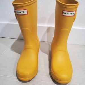 Hunter rainboots,very gently worn 3x only,no box
